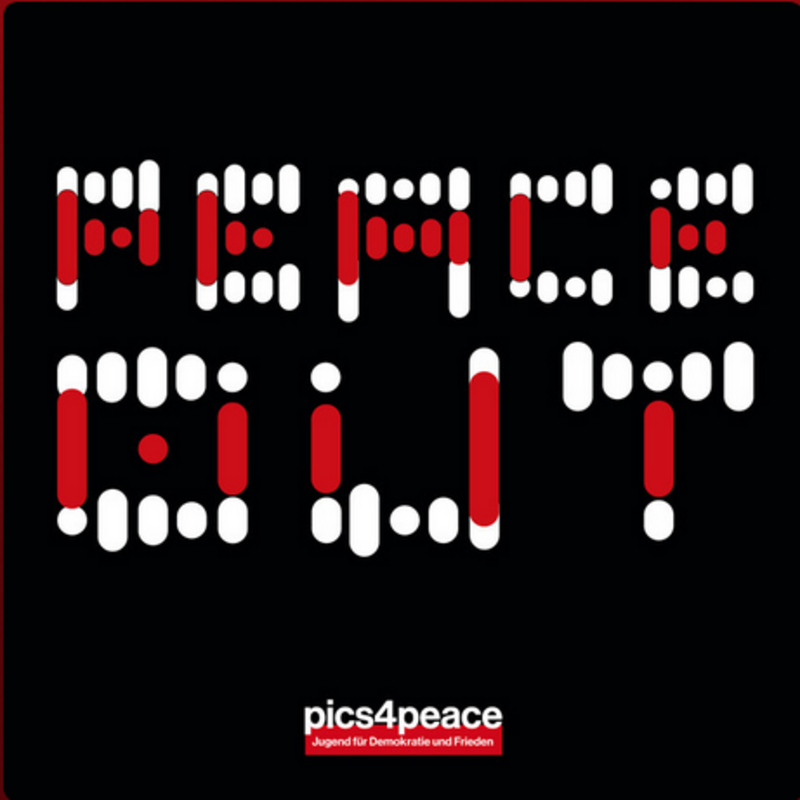 [Translate to English:] Podcast-Logo des pics4peace Podcasts "Peace Out"