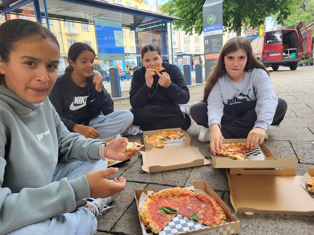 Pizza, yummy!